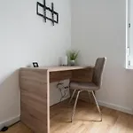 A Stylish In The Center Of True برلين