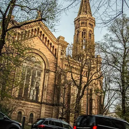 A Stylish In The Center Of True * Berlin