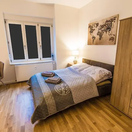 Appartement A Stylish In The Center Of True Berlin