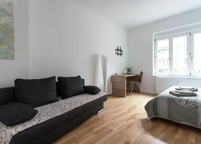 A Stylish In The Center Of True *