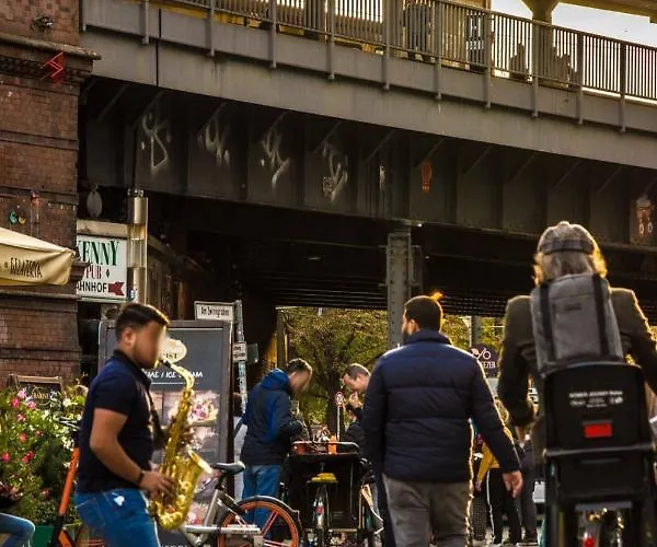 A Stylish In The Center Of True *